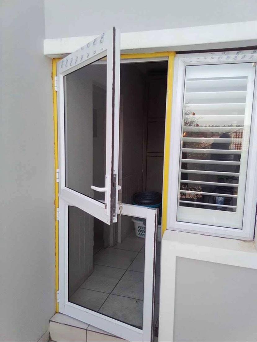 Pivot & Hinged Doors